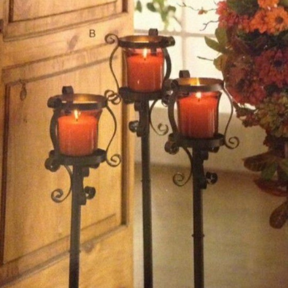 Candle holder